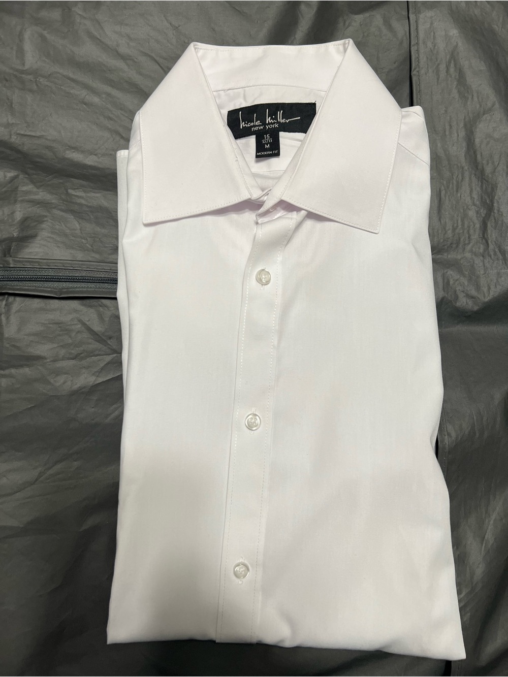 Nicole Miller Men's Light White Dress Shirt - Spread Collar (Size M 15 - 32/33)